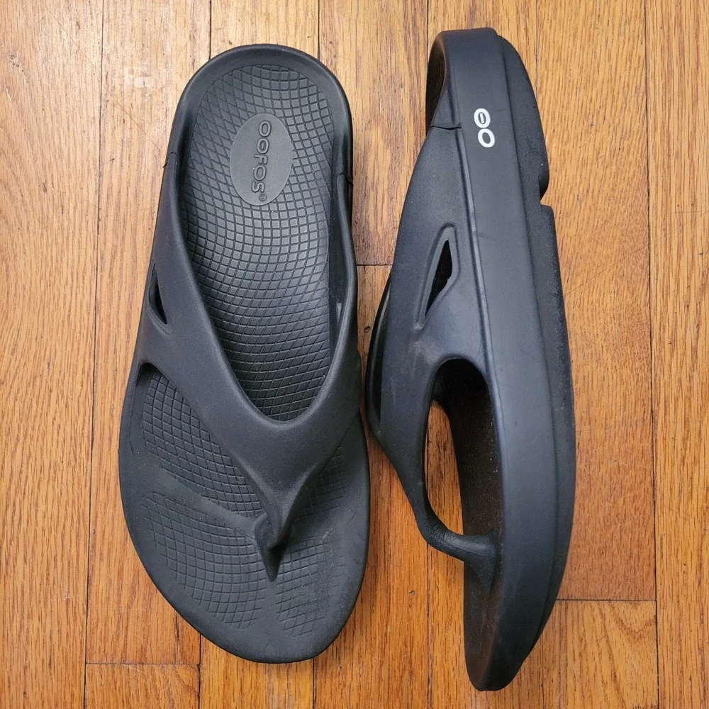 OOFOs OOriginal Black Thong Sandals Flip Flops Comfort Recovery M10 W12 Summer‎